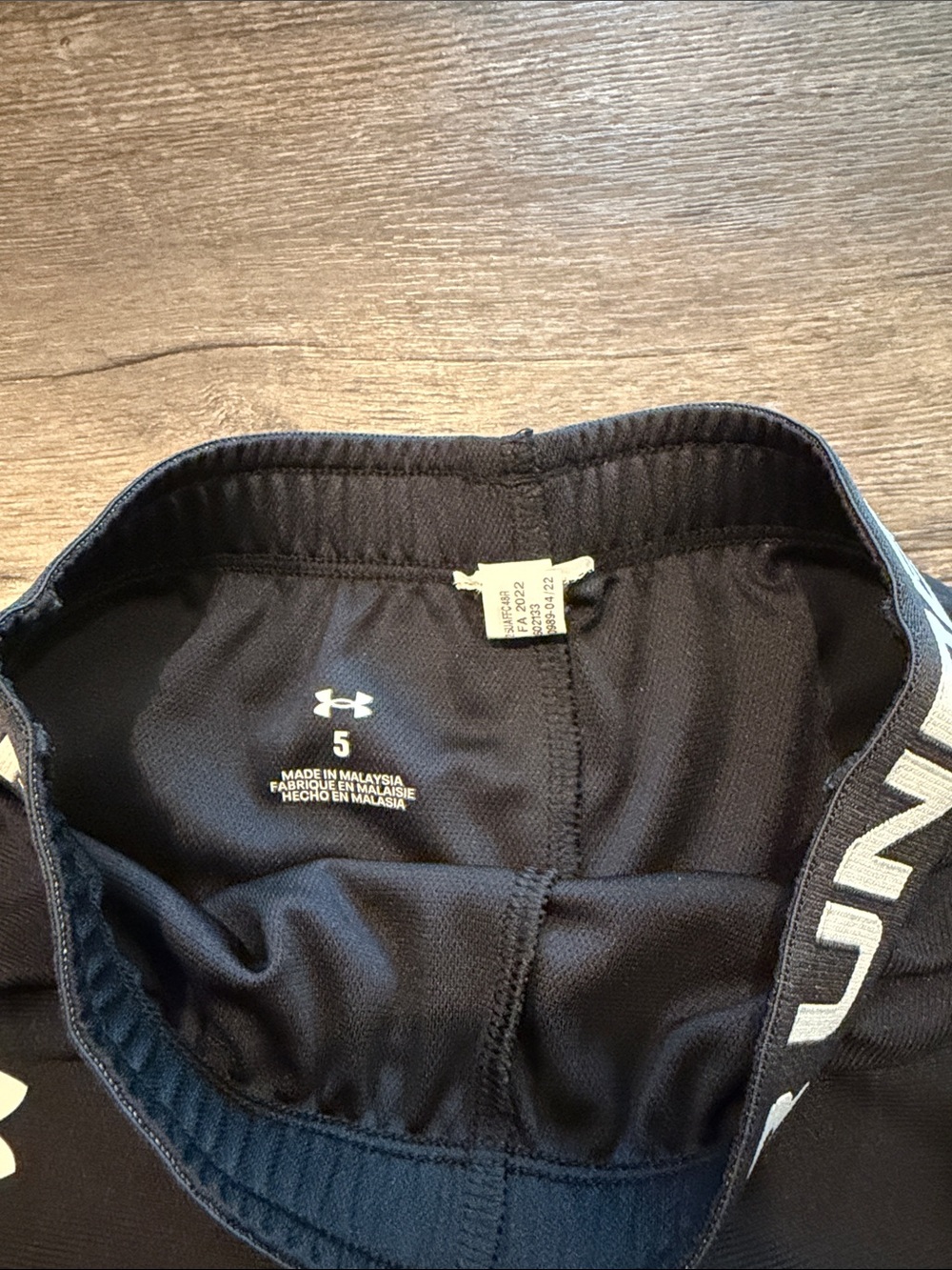 Under Armour Girl's 5 Black Athletic Short - Picture 3 of 6